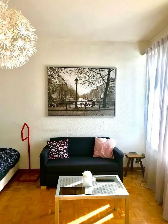 Studio Eaux Vives Otel Cenevre 0*,  İsviçre